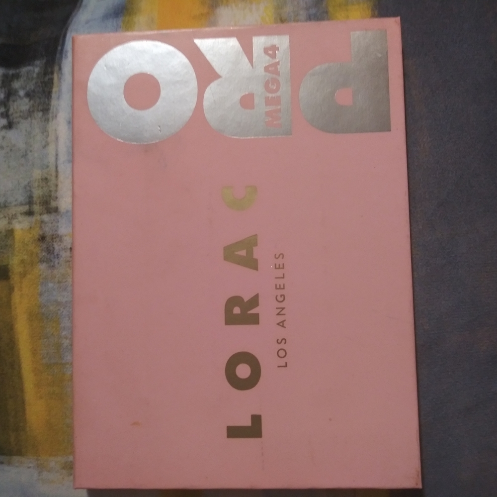 Lorac Mega Pro 4 eyeshadow palette